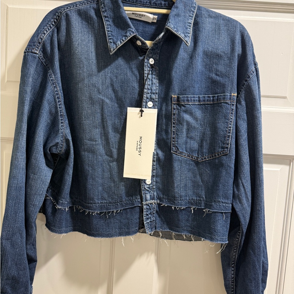 NWT! This season’s Moussy Vintage Blue Denim Tiered Leipsic Top